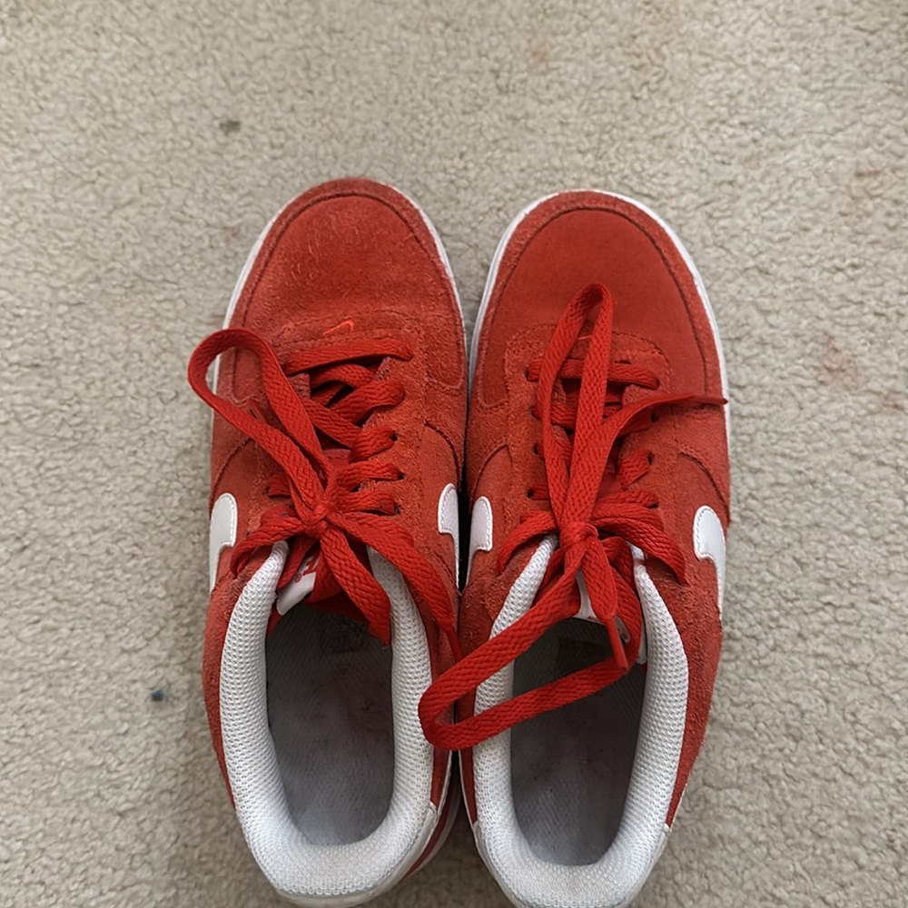 Nikes - Picture 2 of 3
